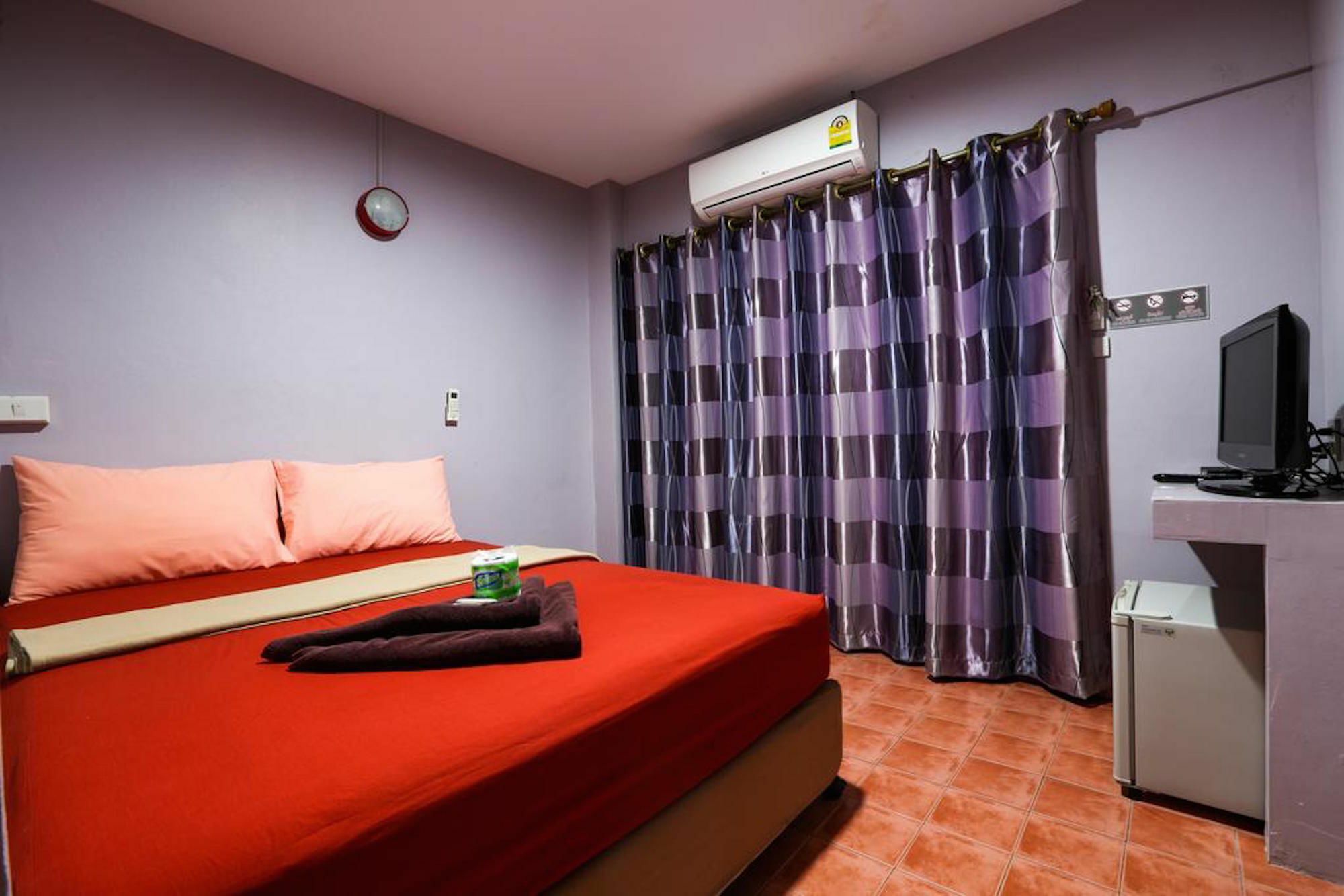Mania Guesthouse Ко Тао Екстериор снимка